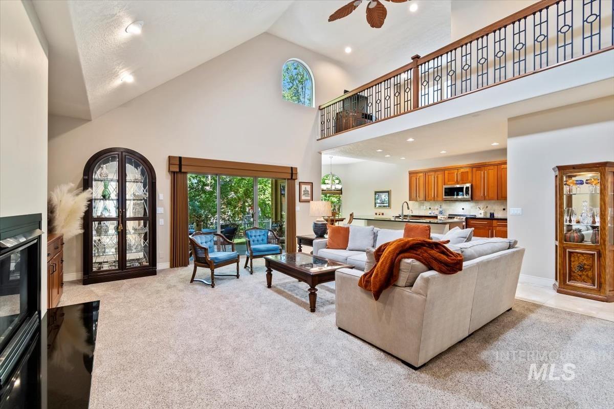 Eagle, Idaho, 83616-7135, United States, 4 Bedrooms Bedrooms, ,Residential,For Sale,1925898
