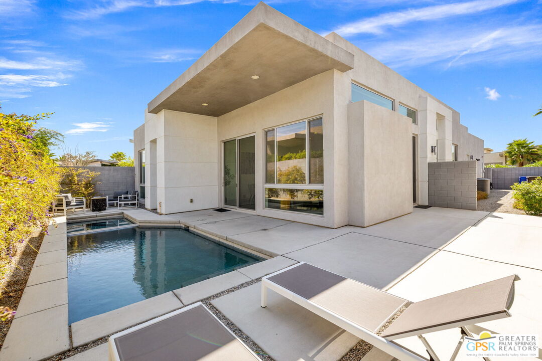 Palm Springs, California, 92262, United States, 3 Bedrooms Bedrooms, ,3 BathroomsBathrooms,Residential,For Sale,1927236