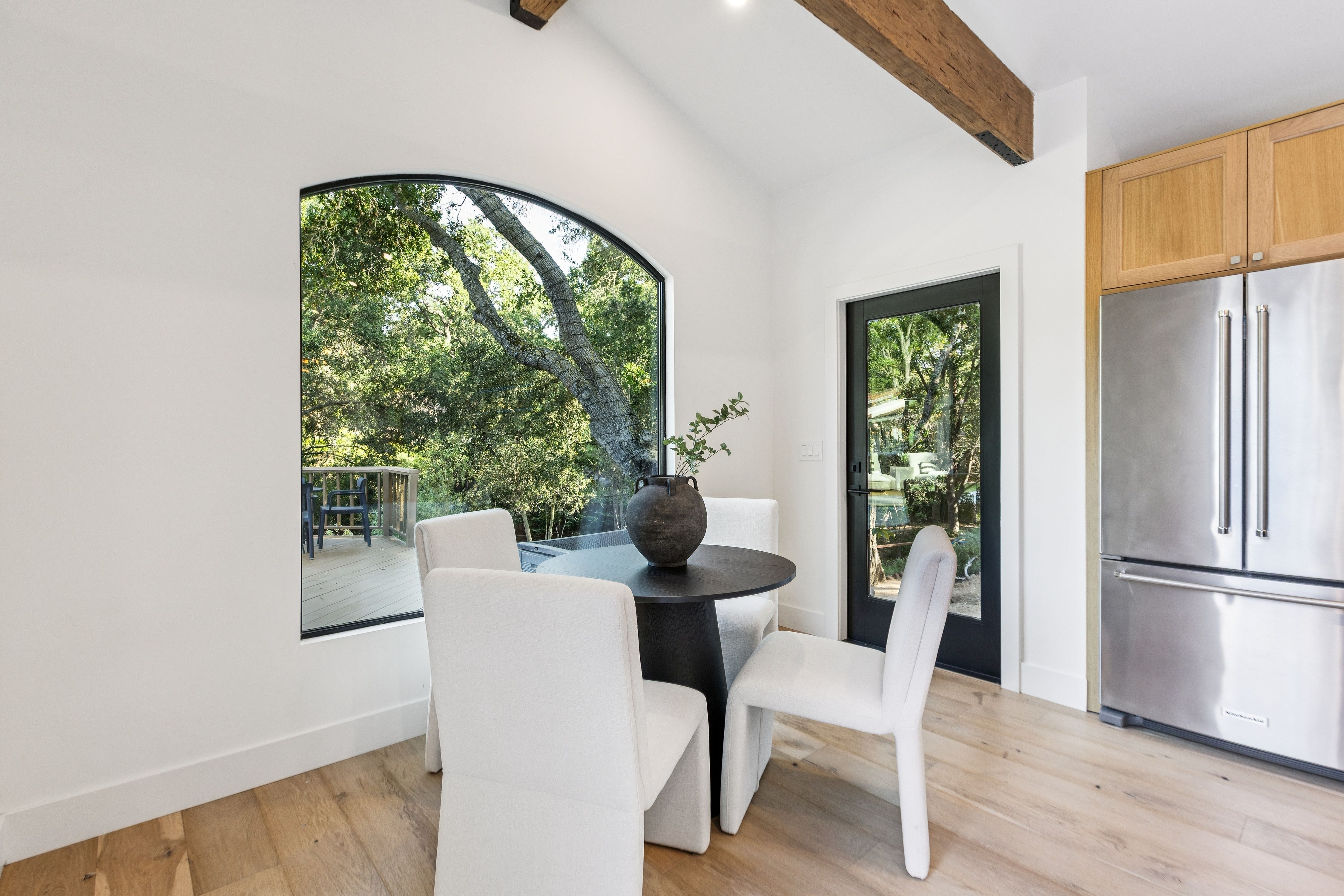  Private Gated Sanctuary With Expansive Outdoor Living - 物件實景