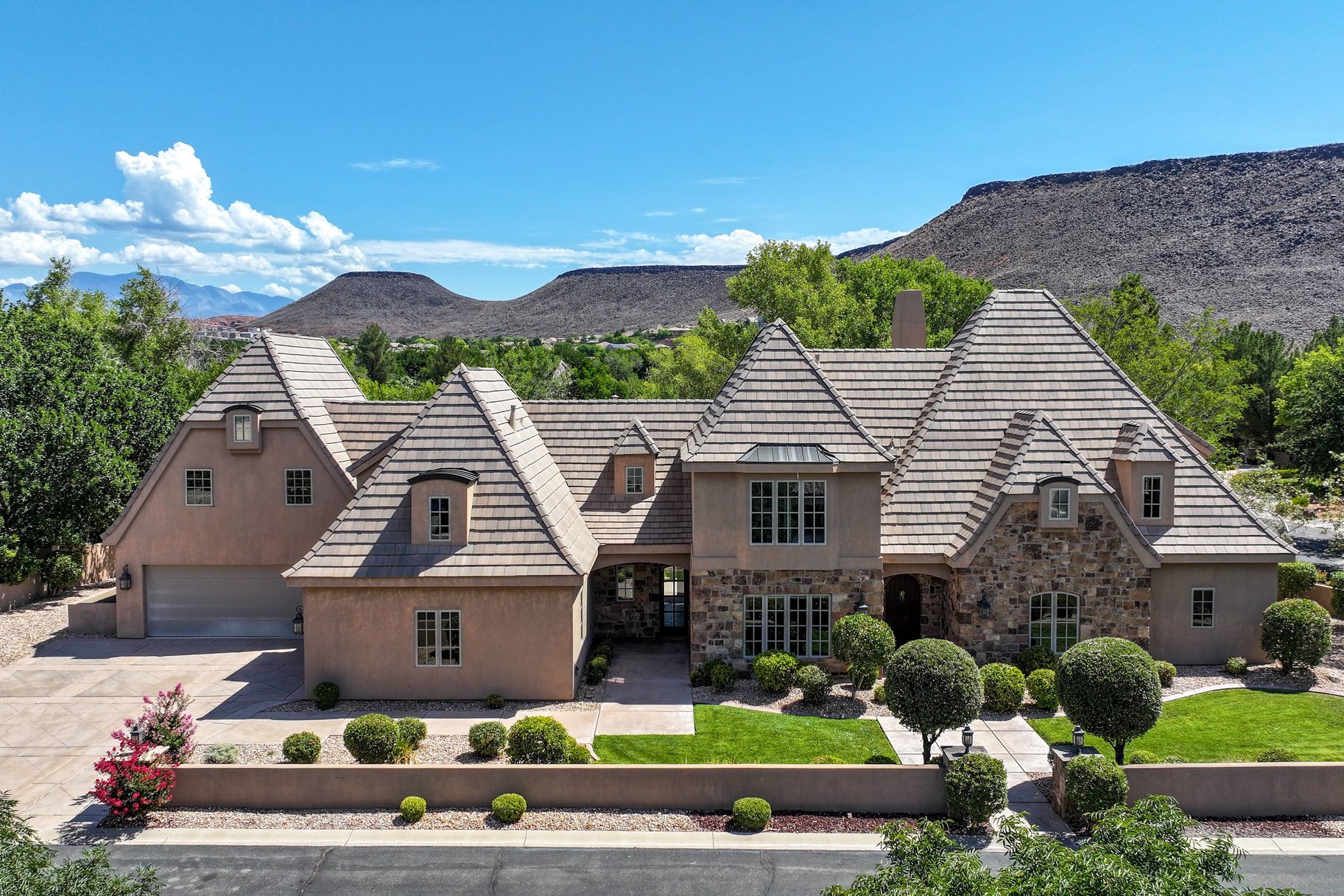  French Country Estate, Tucked Within an Exclusive Luxury Gated Community - 物件實景