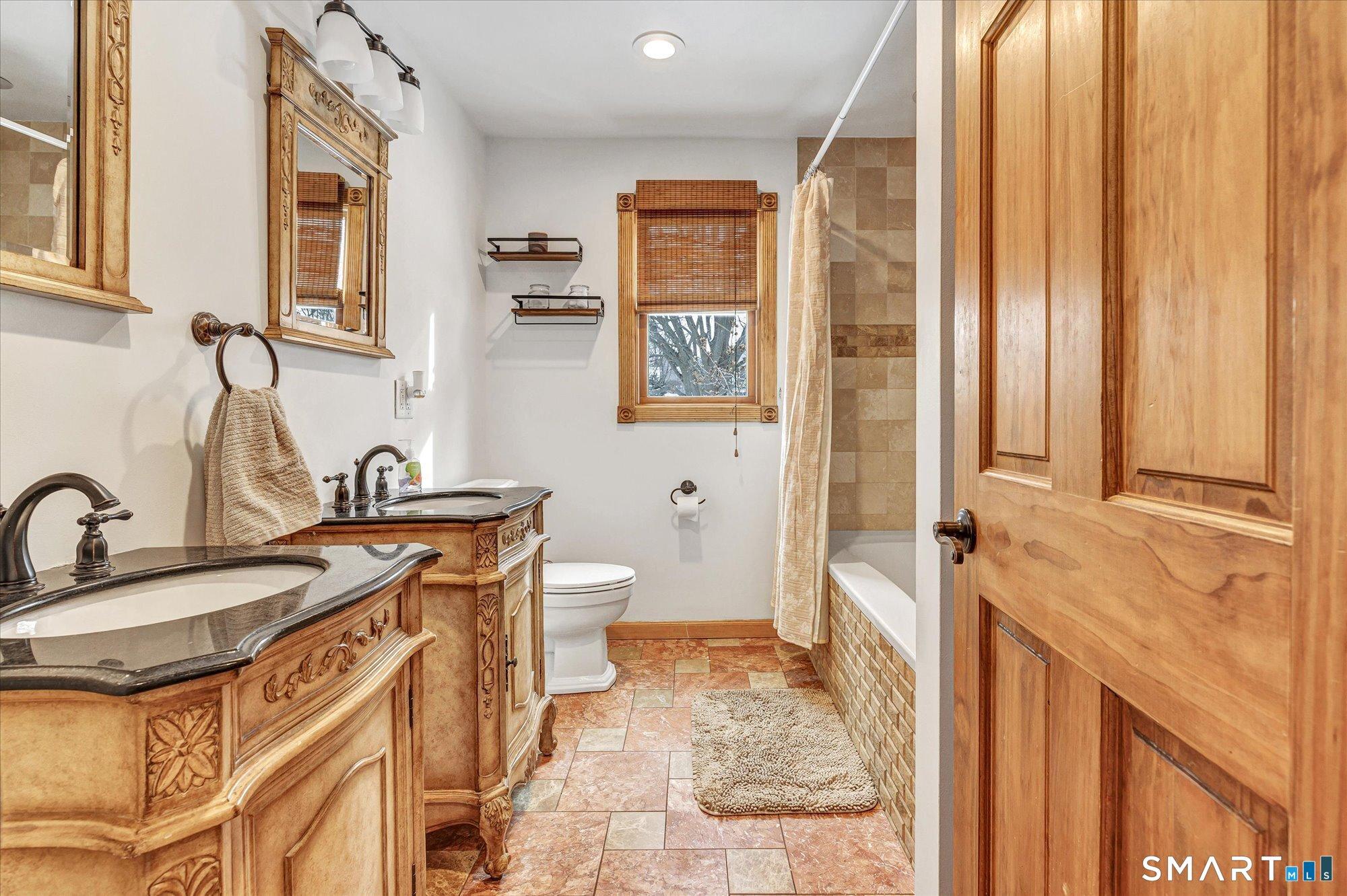 Milford, Connecticut, 06461, United States, 3 Bedrooms Bedrooms, ,3 BathroomsBathrooms,Residential,For Sale,2012517