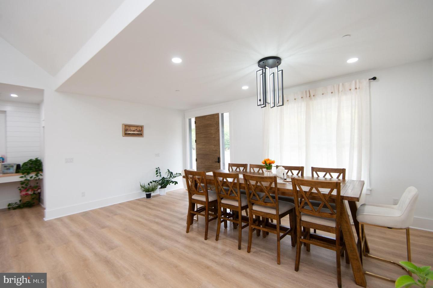 Delmar, Maryland, 21875, United States, 4 Bedrooms Bedrooms, ,4 BathroomsBathrooms,Residential,For Sale,1992058