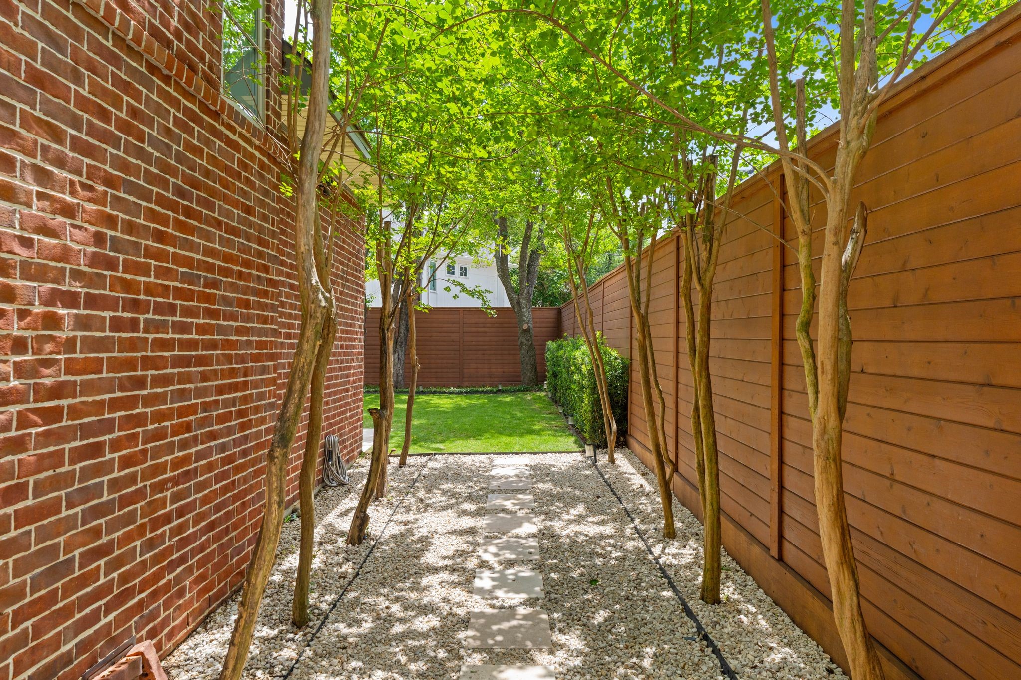  2105 Pelham Drive - 物件實景