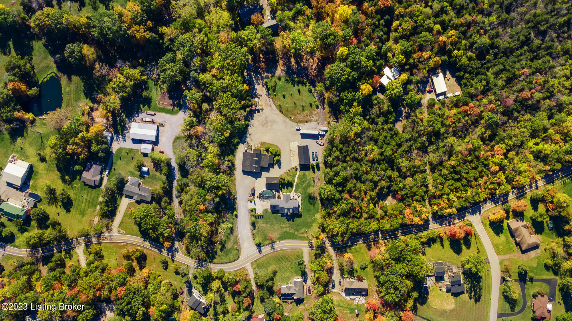 La Grange, Kentucky, 40031, United States, 5 Bedrooms Bedrooms, ,3 BathroomsBathrooms,Residential,For Sale,1793584