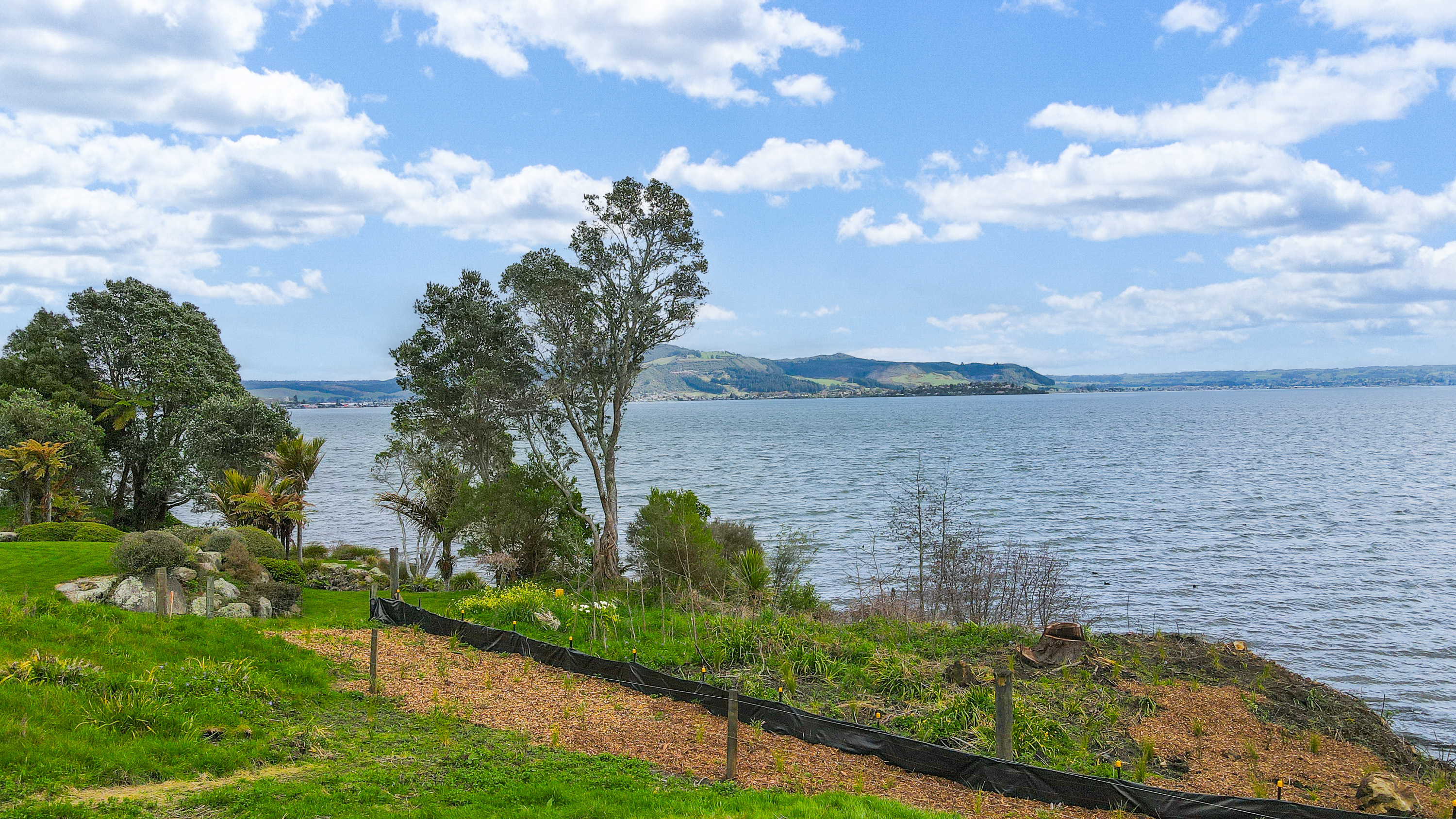  Lakefront Living at Hinemoa Point - 物件實景