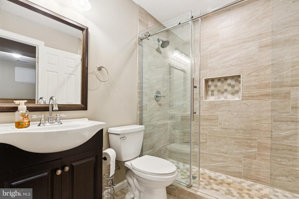 Aldie, Virginia, 20105, United States, 4 Bedrooms Bedrooms, ,4 BathroomsBathrooms,Residential,For Sale,1904270