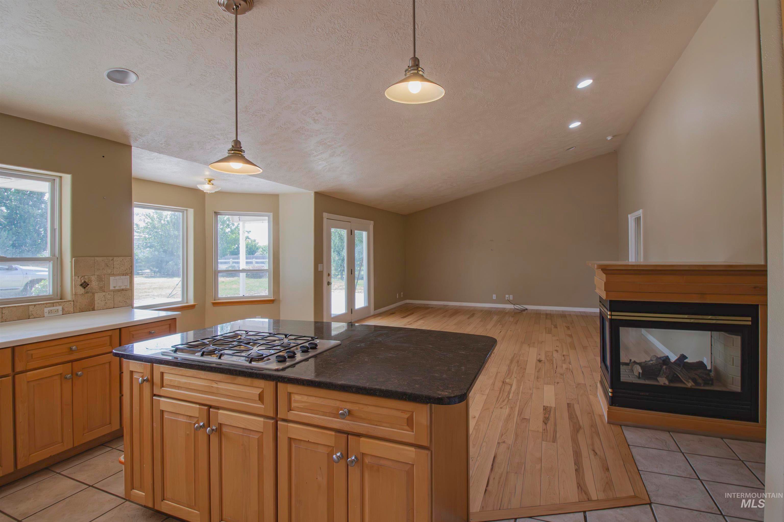 Ontario, Oregon, 97914, United States, 4 Bedrooms Bedrooms, ,3 BathroomsBathrooms,Residential,For Sale,1866488