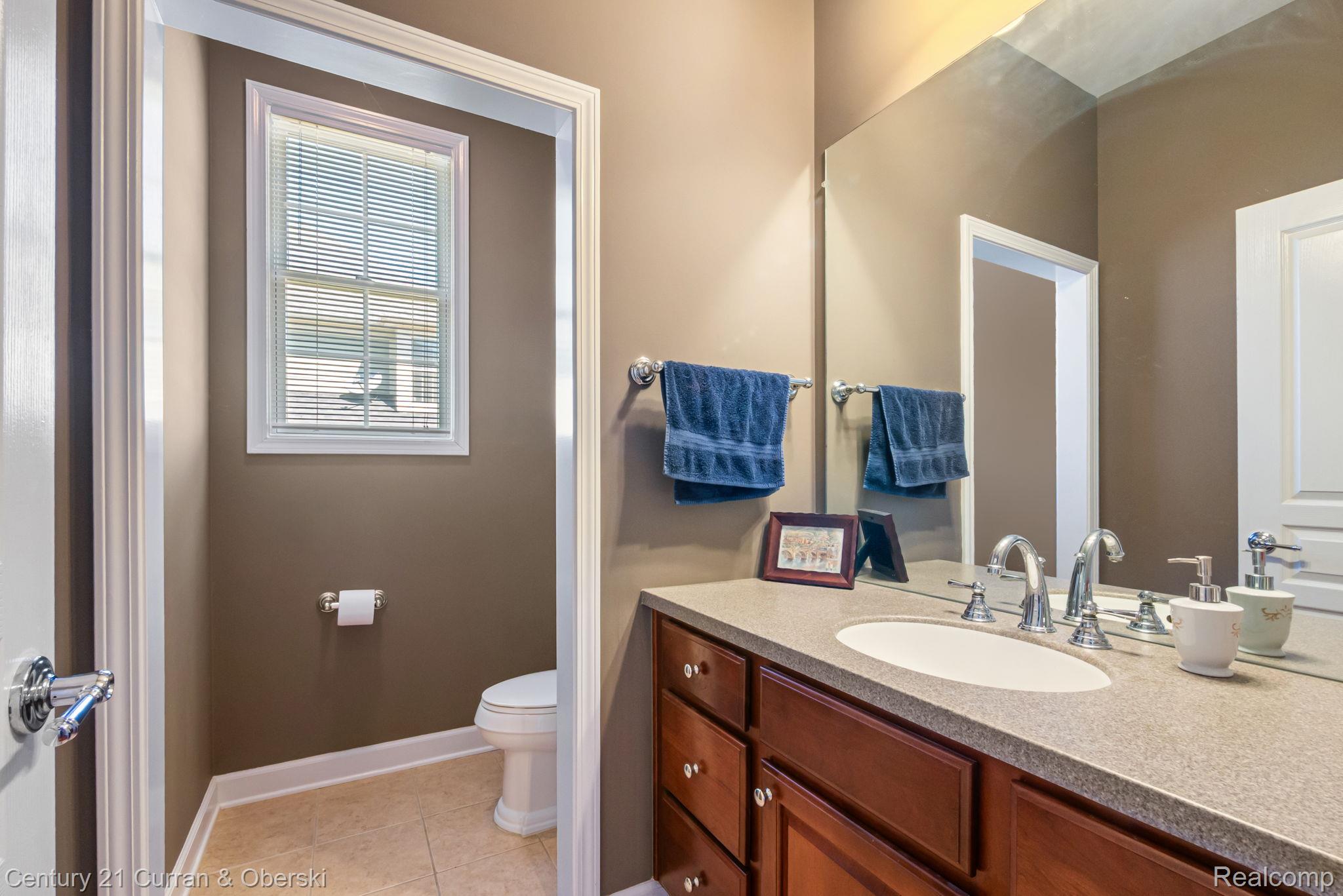 Northville, Michigan, 48168, United States, 5 Bedrooms Bedrooms, ,6 BathroomsBathrooms,Residential,For Sale,2048857