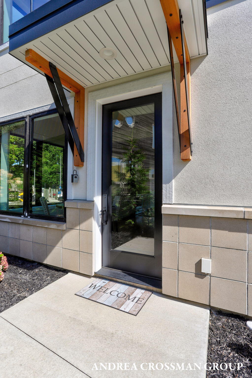 South Haven, Michigan, 49090, United States, 3 Bedrooms Bedrooms, ,3 BathroomsBathrooms,Residential,For Sale,1987692