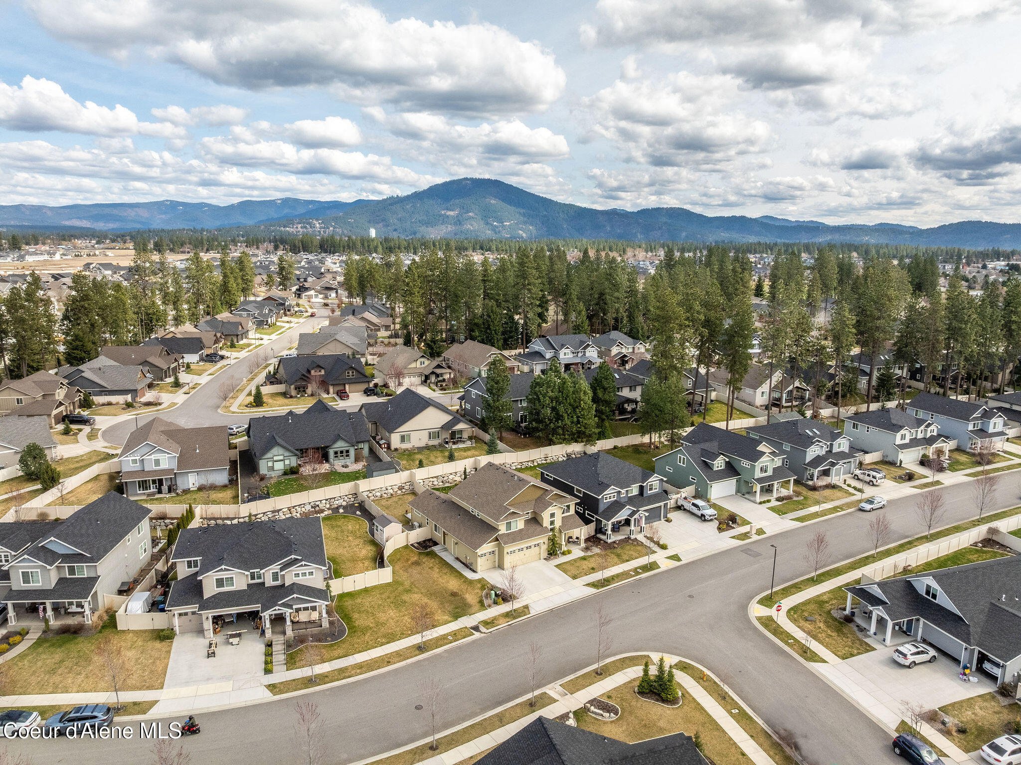 Coeur D'alene, Idaho, 83815, United States, 5 Bedrooms Bedrooms, ,4 BathroomsBathrooms,Residential,For Sale,1754735