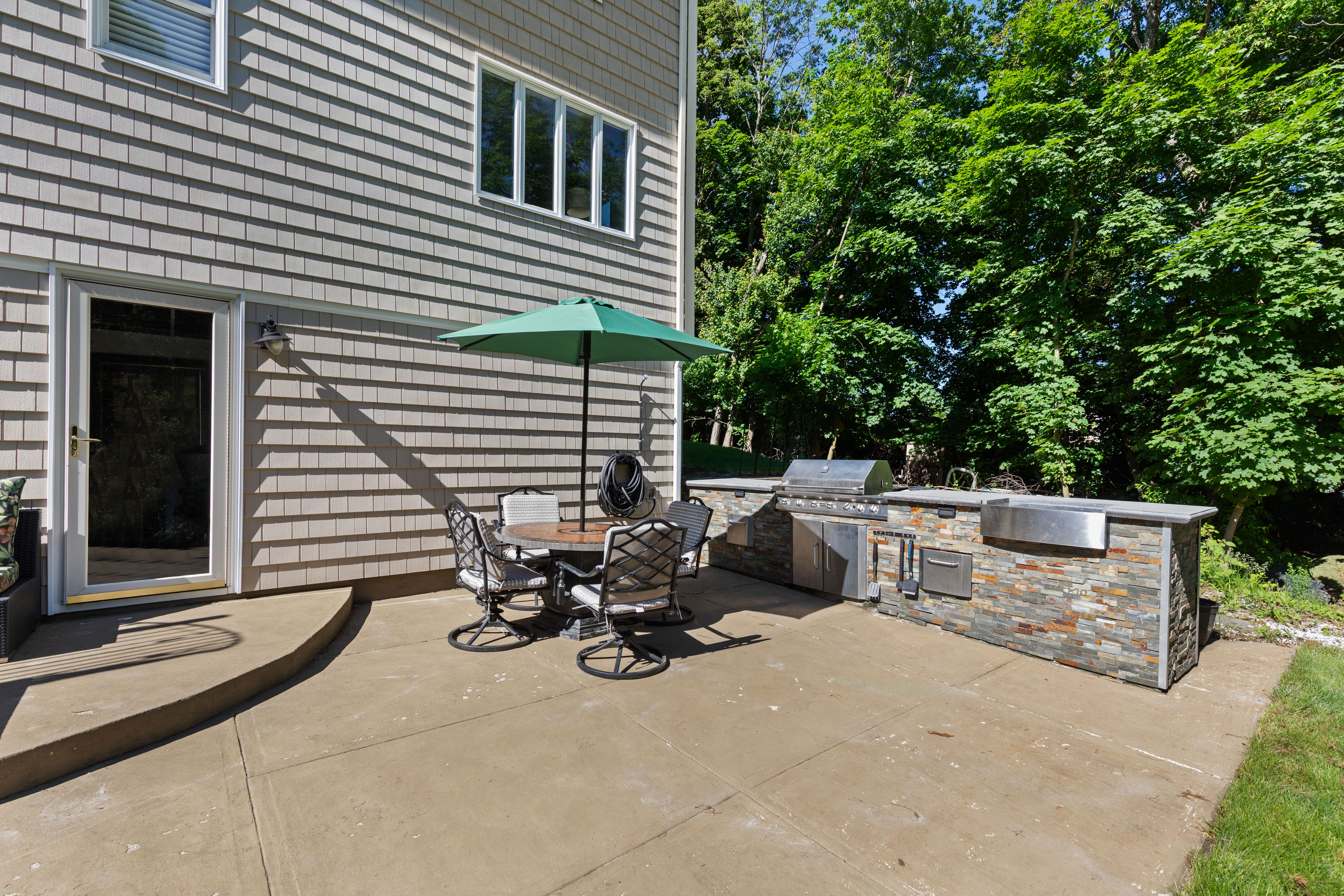  65 May Street, Attleboro, MA, 02703 - 物件實景