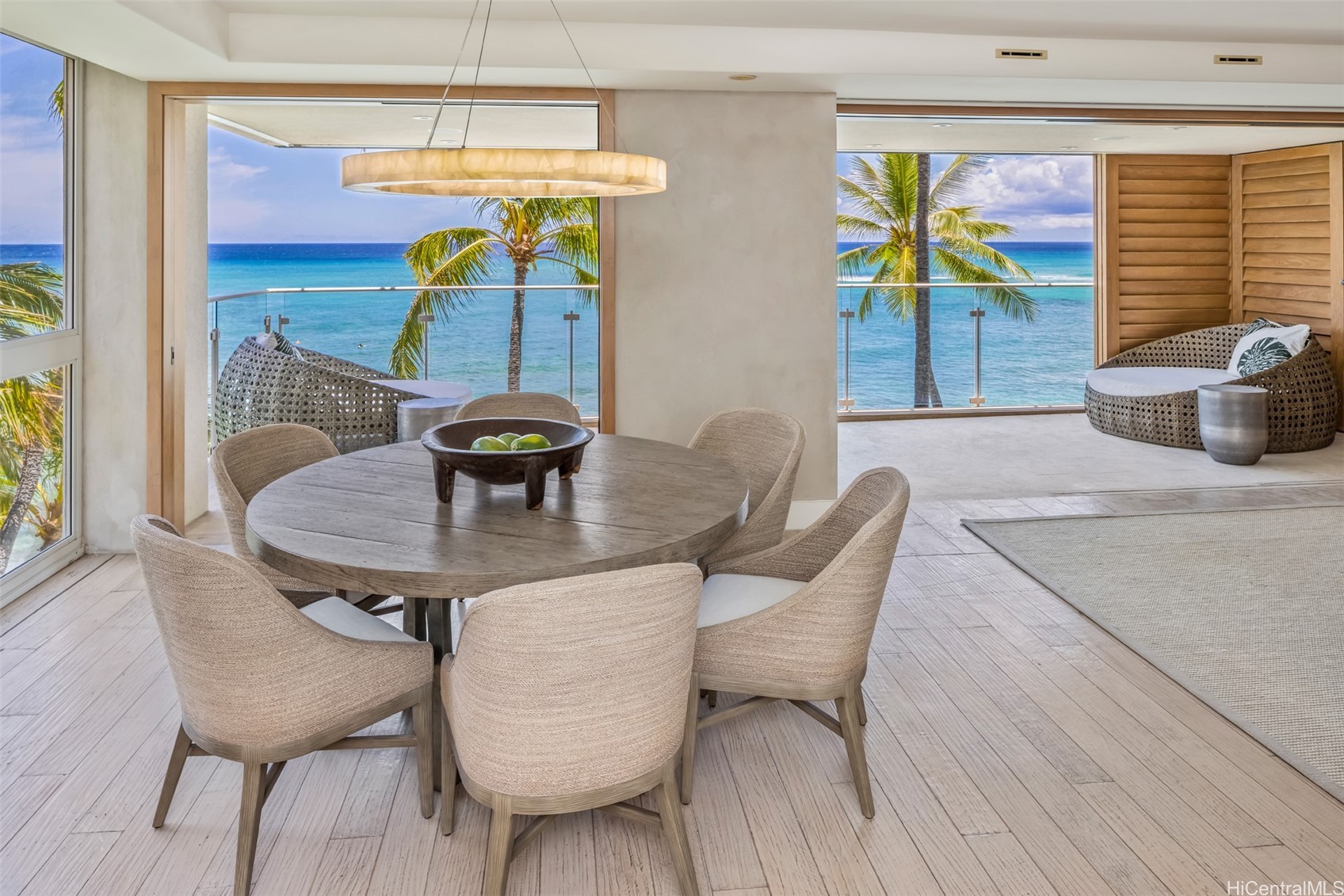 Honolulu, Hawaii, 96815, United States, 2 Bedrooms Bedrooms, ,2 BathroomsBathrooms,Residential,For Sale,1938853