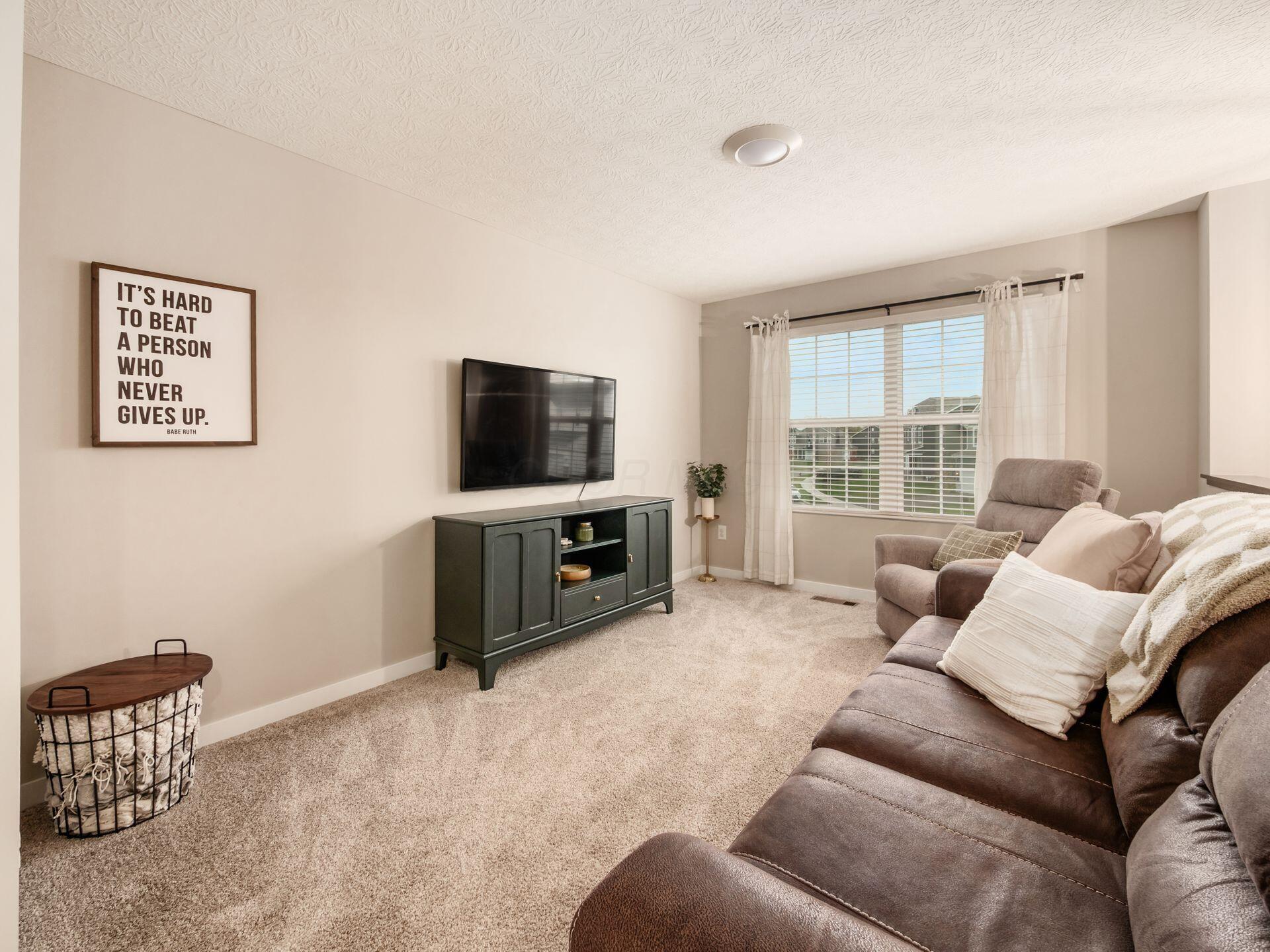 Powell, Ohio, 43065, United States, 3 Bedrooms Bedrooms, ,3 BathroomsBathrooms,Residential,For Sale,1970894