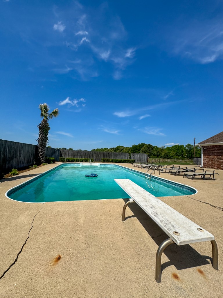 Bloomburg, Texas, 75556, United States, 4 Bedrooms Bedrooms, ,2 BathroomsBathrooms,Residential,For Sale,1789211