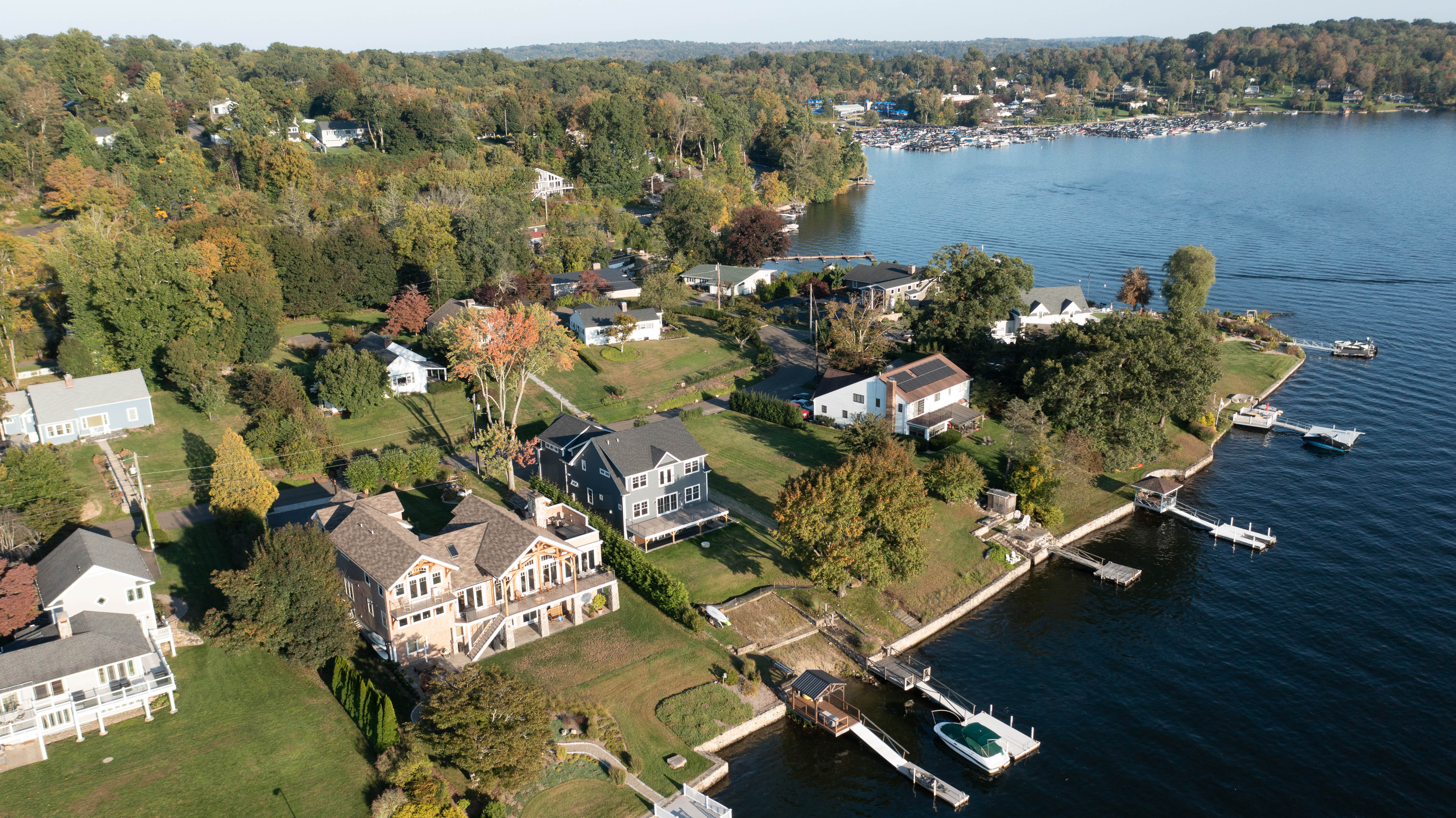  Amazing Direct Waterfront Home on Candlewood Lake - 物件實景