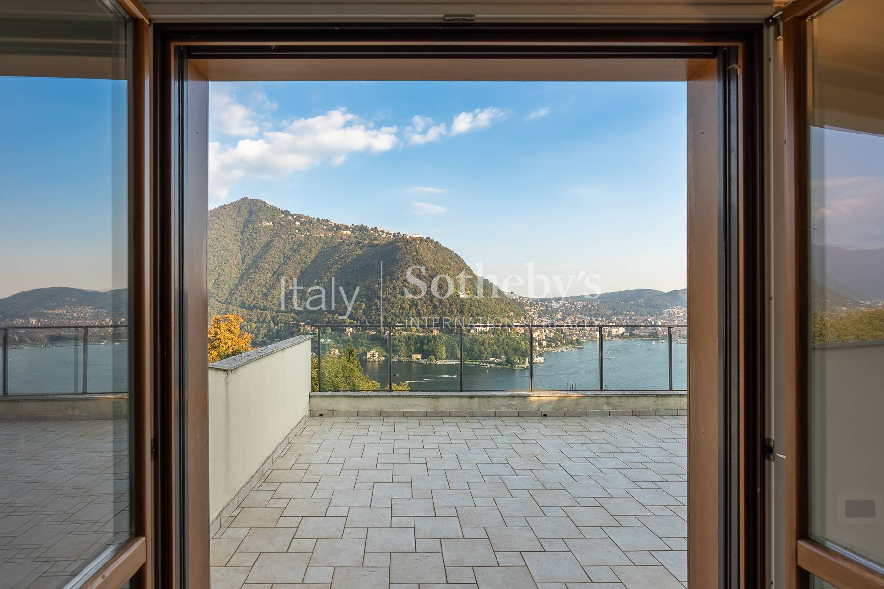  Prestigious modern villa with lake view - 物件實景