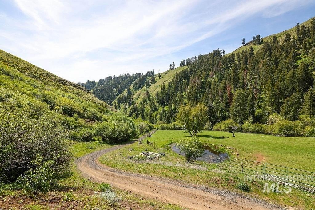 Riggins, Idaho, 83549, United States, 2 Bedrooms Bedrooms, ,1 BathroomBathrooms,Residential,For Sale,1826044