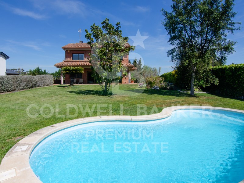 Cerdanyola del Vallès, Catalonia, ES, 5 Bedrooms Bedrooms, ,3 BathroomsBathrooms,Residential,For Sale,1610457
