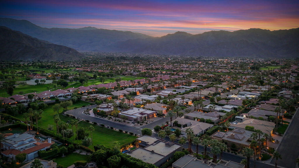 La Quinta, California, 92253, United States, 4 Bedrooms Bedrooms, ,2 BathroomsBathrooms,Residential,For Sale,1987635