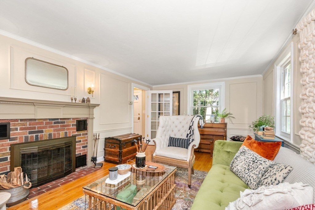 Holden, Massachusetts, 01520, United States, 4 Bedrooms Bedrooms, ,3 BathroomsBathrooms,Residential,For Sale,1948206