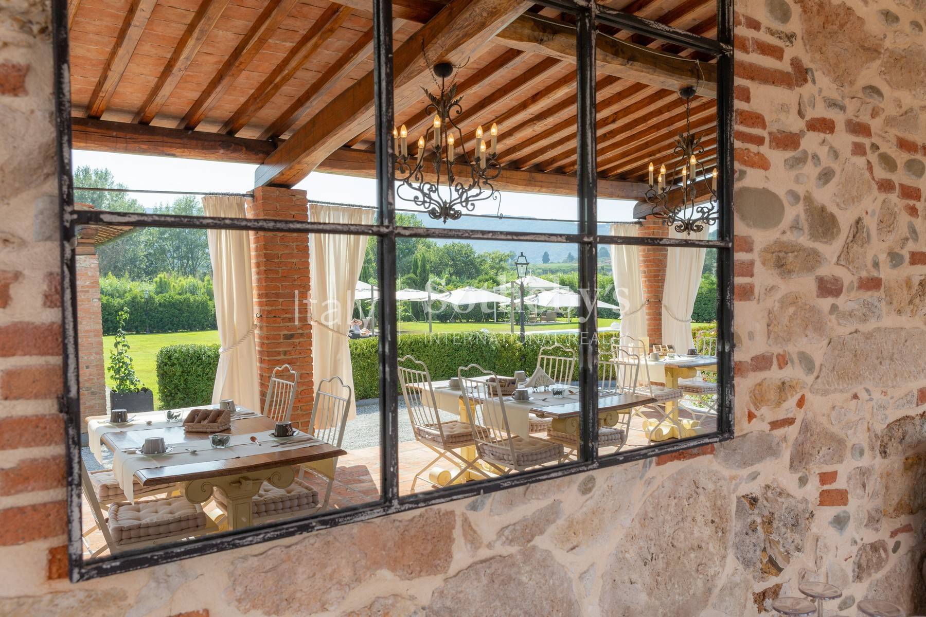  Prestigious luxury villa between Forte dei Marmi and Florence - 物件實景