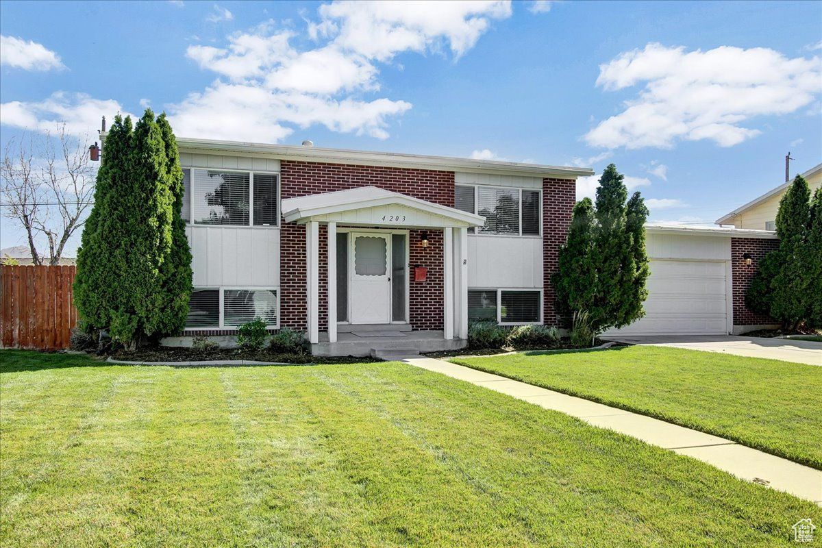 Taylorsville, Utah, 84129, United States, 4 Bedrooms Bedrooms, ,1 BathroomBathrooms,Residential,For Sale,1951493