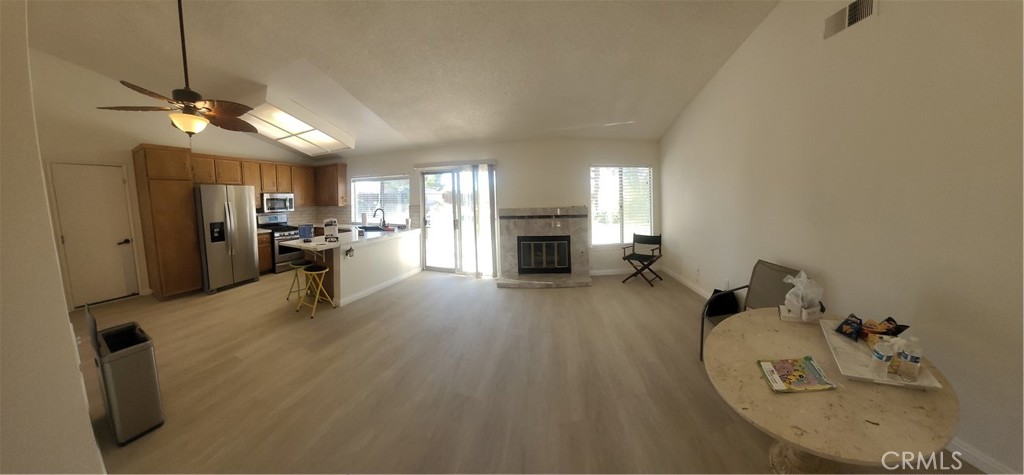 Victorville, California, 92392, United States, 3 Bedrooms Bedrooms, ,2 BathroomsBathrooms,Residential,For Sale,1988304