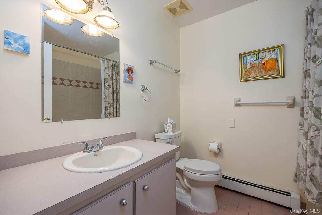 Stony Point, New York, 10980, United States, 5 Bedrooms Bedrooms, ,3 BathroomsBathrooms,Residential,For Sale,1918019