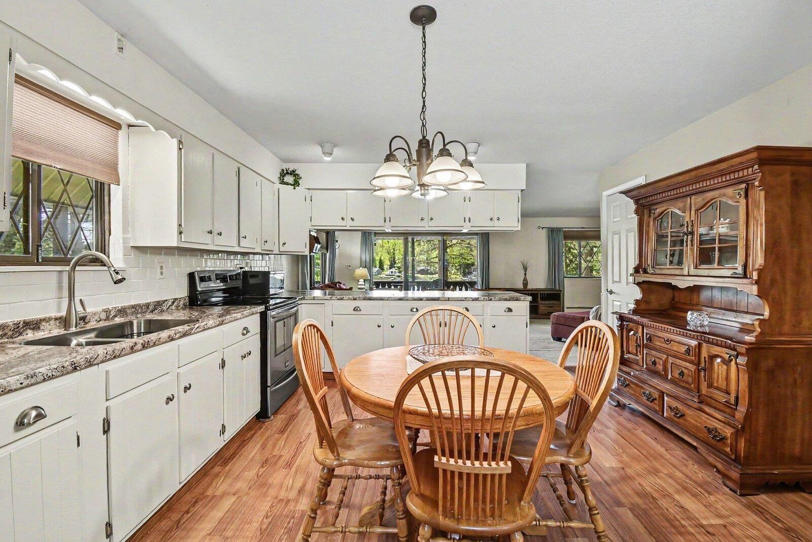 Harrison, Michigan, 48625, United States, 4 Bedrooms Bedrooms, ,2 BathroomsBathrooms,Residential,For Sale,2048024
