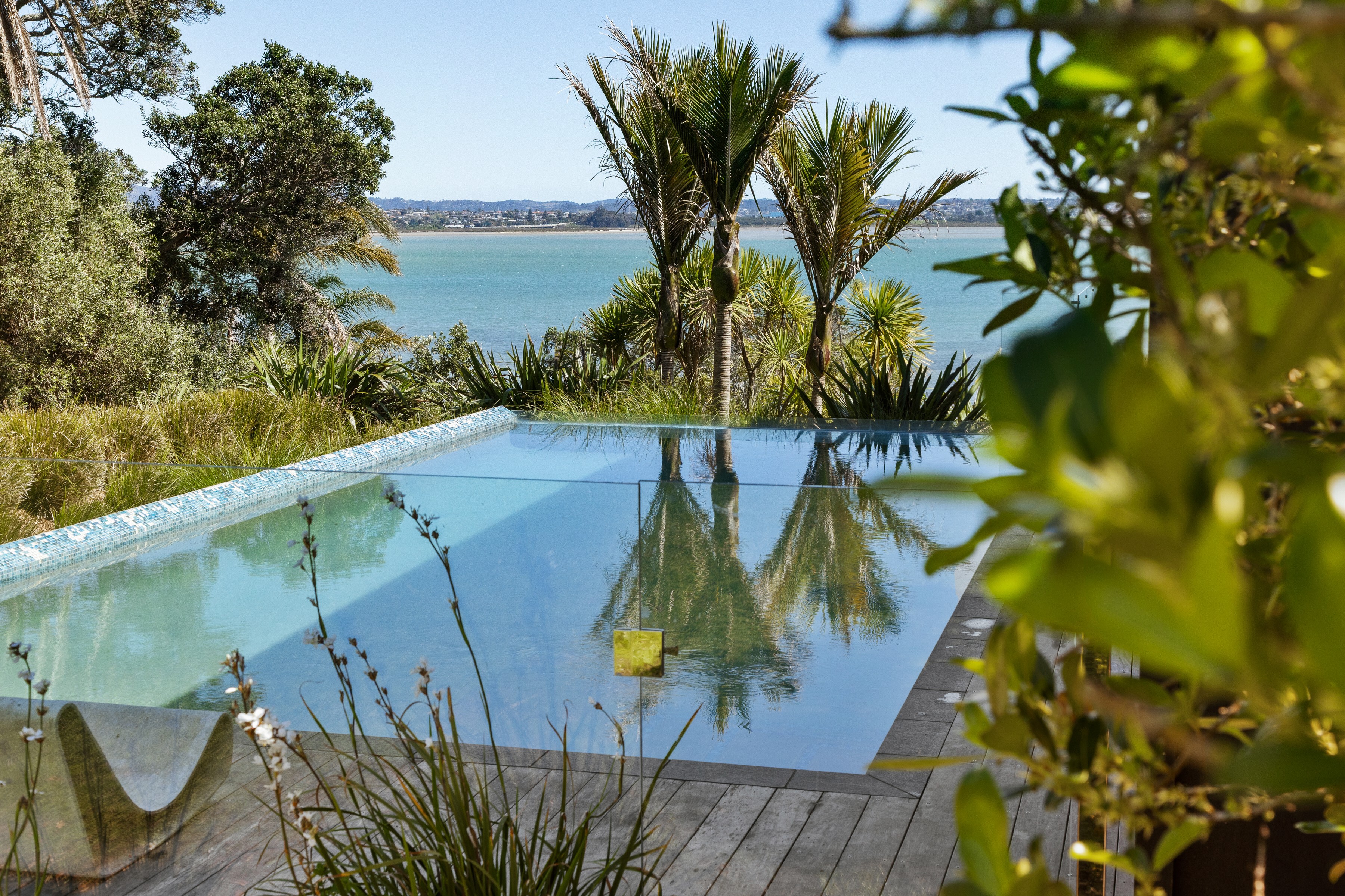  A Truly Extraordinary Waterfront Opportunity - 物件實景