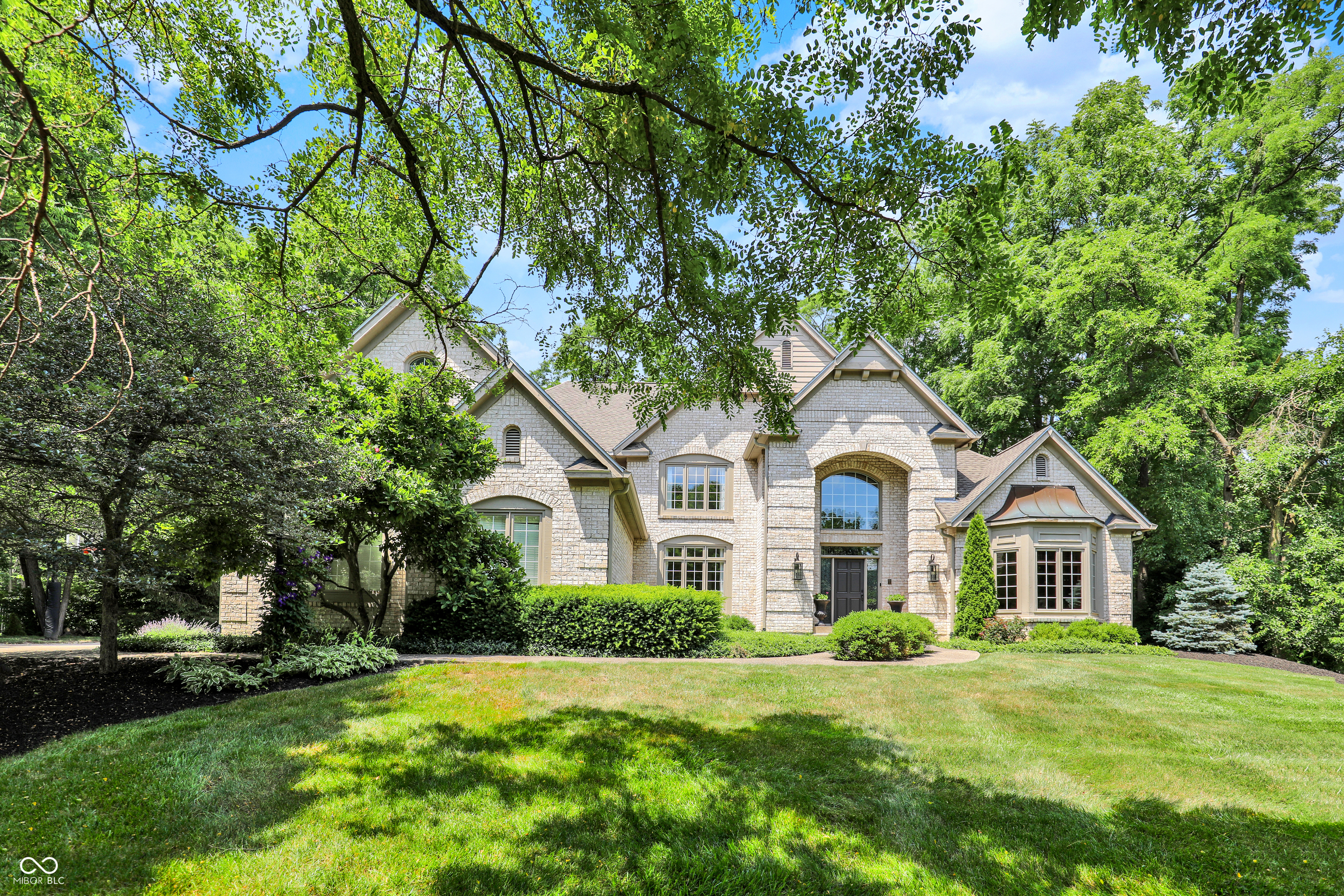 Zionsville, Indiana, 46077, United States, 5 Bedrooms Bedrooms, ,5 BathroomsBathrooms,Residential,For Sale,1978641