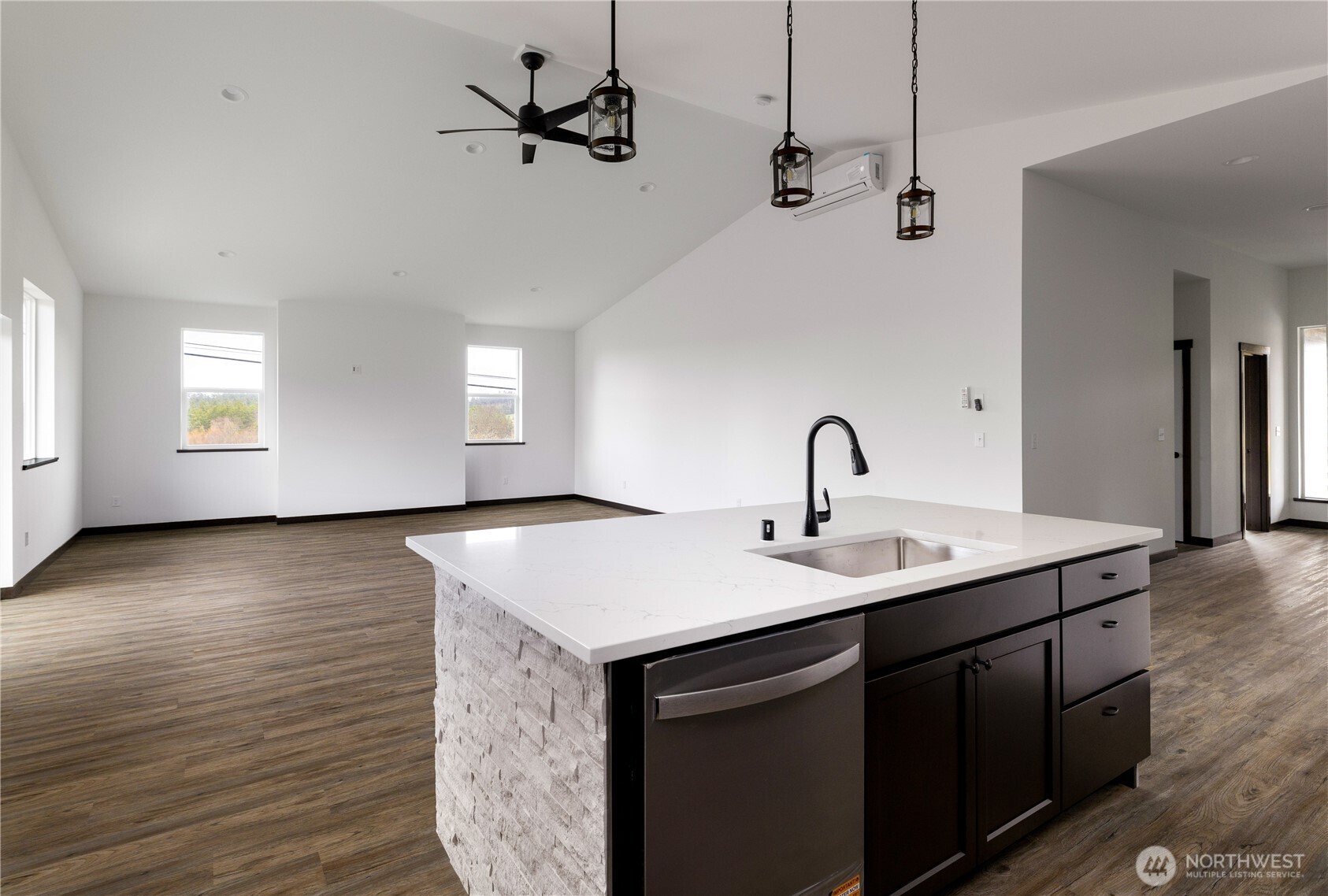 Oak Harbor, Washington, 98277, United States, 3 Bedrooms Bedrooms, ,1 BathroomBathrooms,Residential,For Sale,1759777