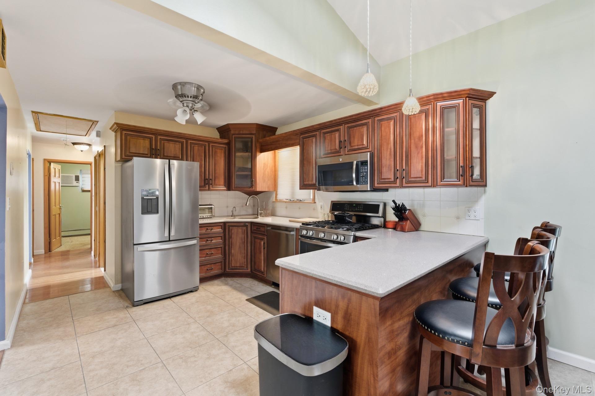 Lindenhurst, New York, 11757, United States, 3 Bedrooms Bedrooms, ,1 BathroomBathrooms,Residential,For Sale,1963707