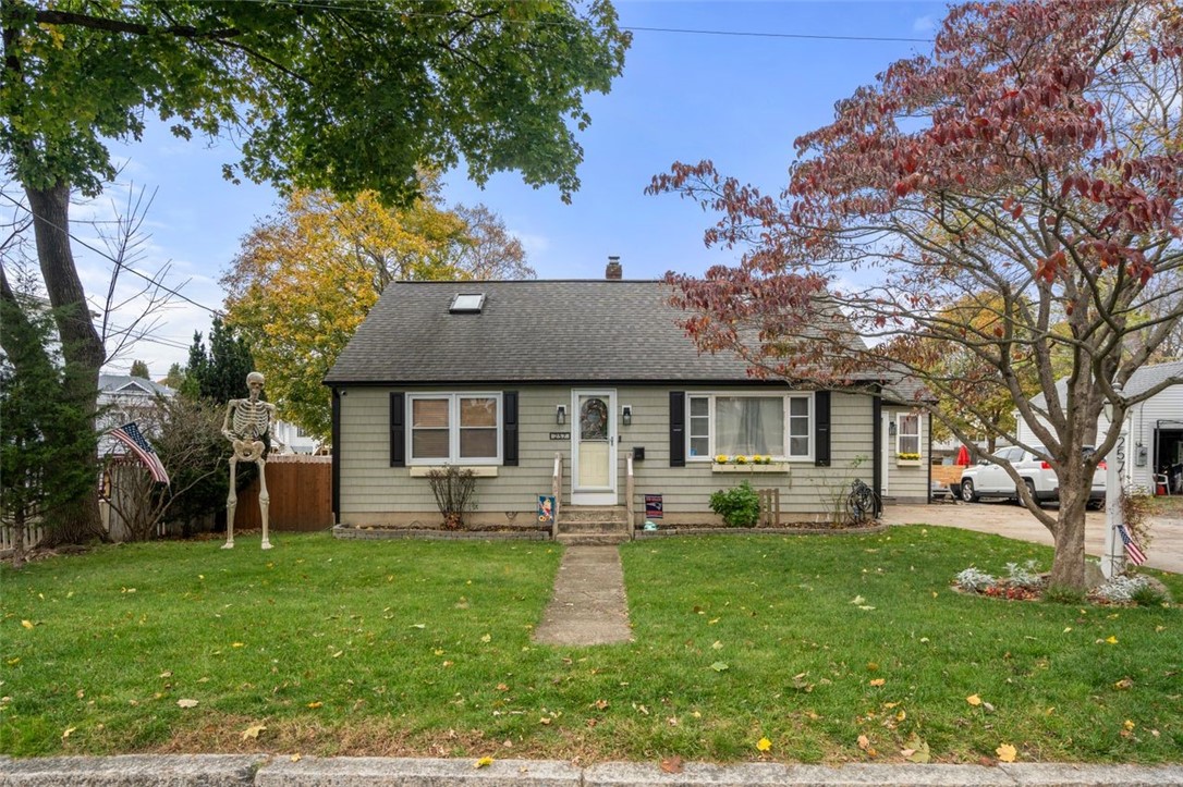 Woonsocket, Rhode Island, 02895, United States, 4 Bedrooms Bedrooms, ,2 BathroomsBathrooms,Residential,For Sale,1987551