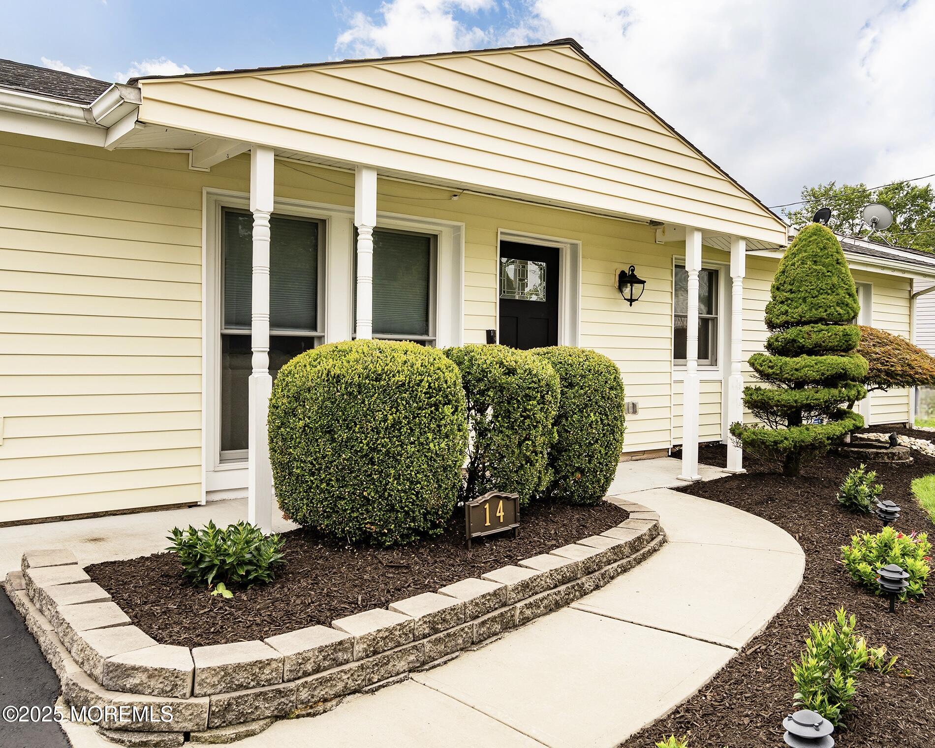 Monroe, New Jersey, 08831, United States, 4 Bedrooms Bedrooms, ,2 BathroomsBathrooms,Residential,For Sale,1975229