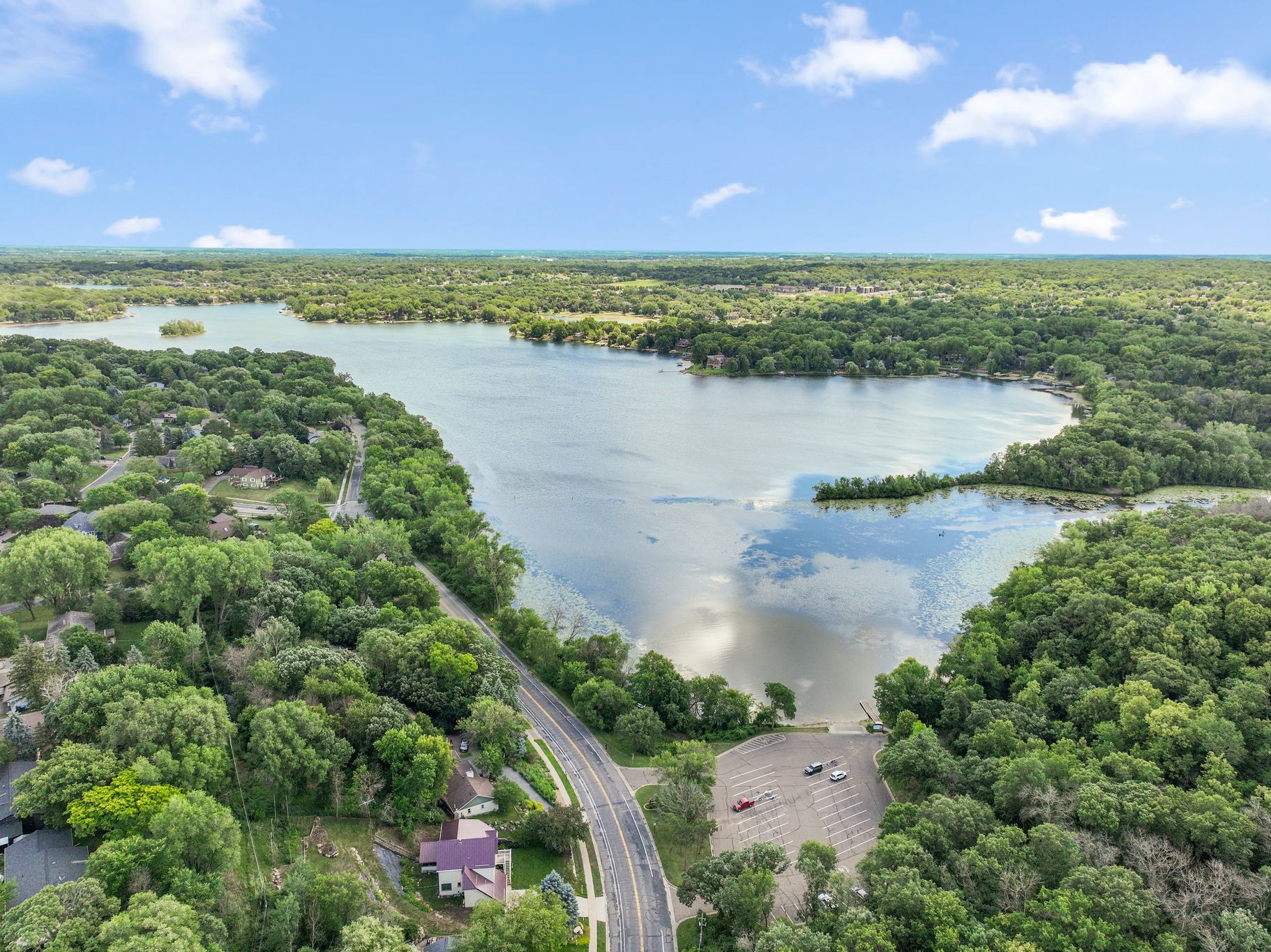  Exceptional Crystal Lake Retreat with Expansive Lakefront Living - 物件實景
