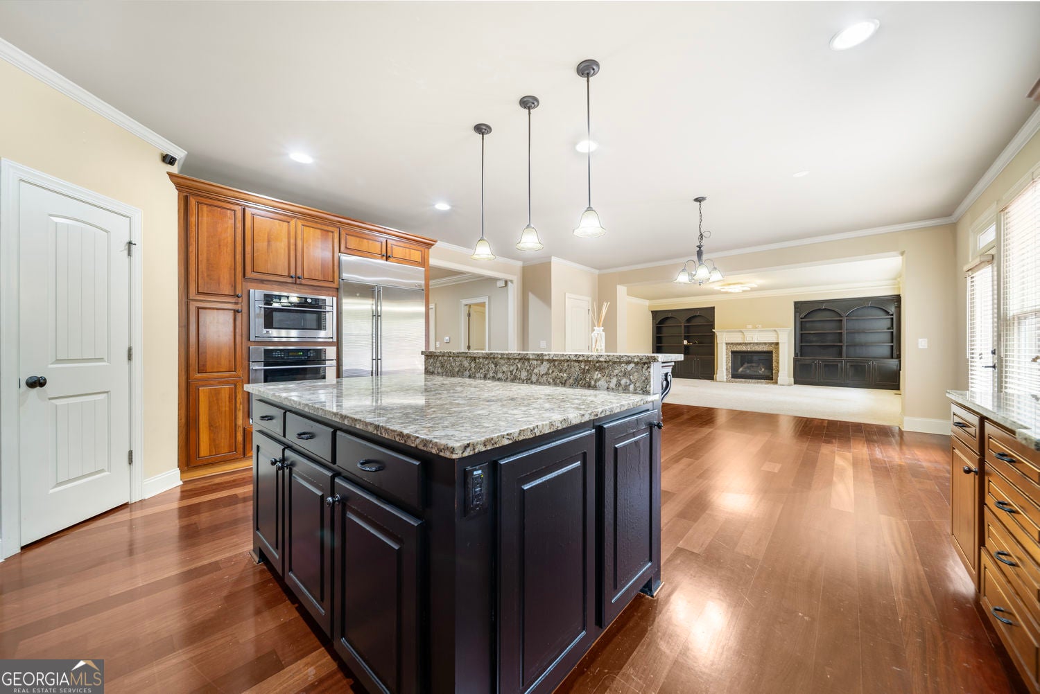 Snellville, Georgia, 30078, United States, 4 Bedrooms Bedrooms, ,5 BathroomsBathrooms,Residential,For Sale,1992513