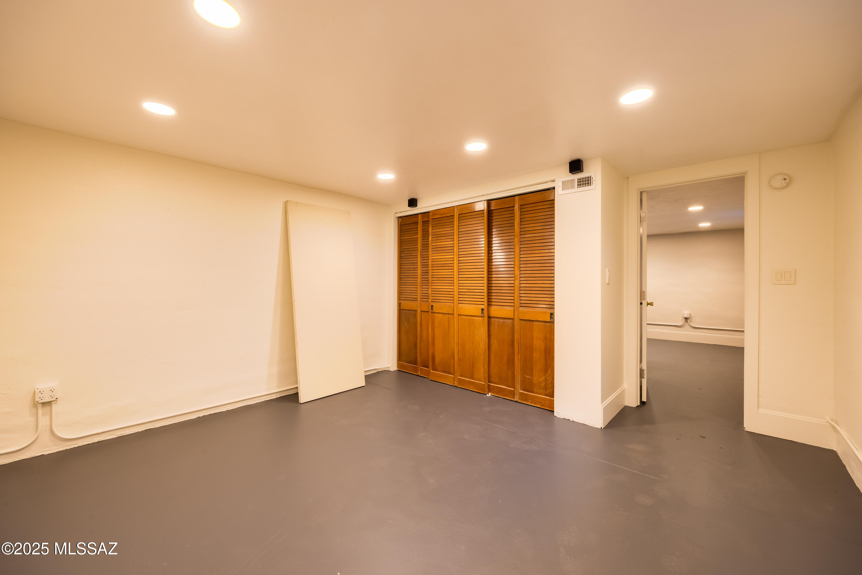 Tucson, Arizona, 85719, United States, 4 Bedrooms Bedrooms, ,3 BathroomsBathrooms,Residential,For Sale,1826834
