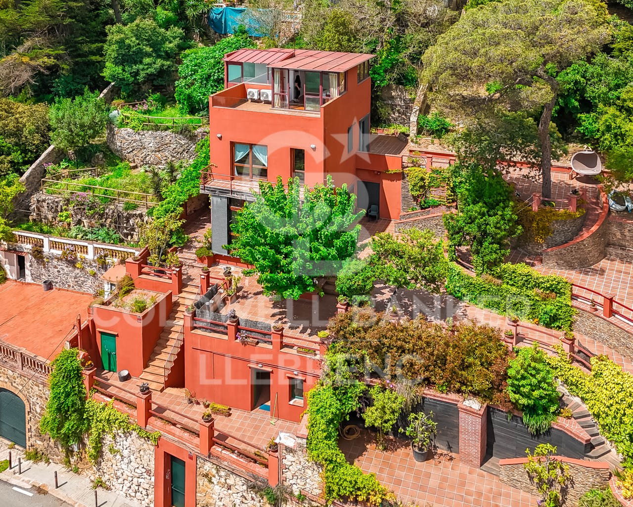 Barcelona, Catalonia, ES, 4 Bedrooms Bedrooms, ,3 BathroomsBathrooms,Residential,For Sale,1827300