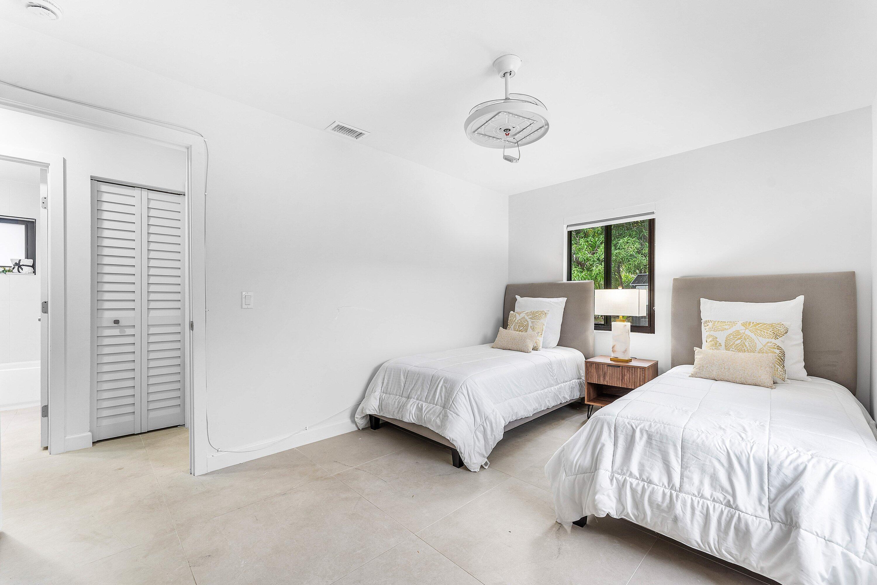 Delray Beach, Florida, 33483, United States, 4 Bedrooms Bedrooms, ,2 BathroomsBathrooms,Residential,For Sale,1987972