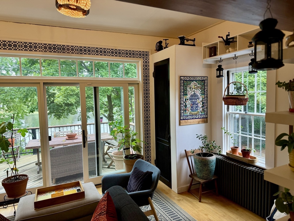 Waltham, Massachusetts, 02453, United States, 6 Bedrooms Bedrooms, ,3 BathroomsBathrooms,Residential,For Sale,1892222