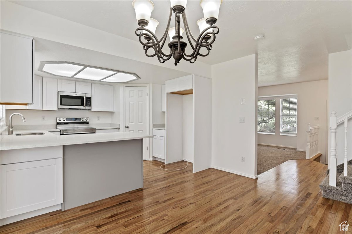 Layton, Utah, 84041, United States, 5 Bedrooms Bedrooms, ,3 BathroomsBathrooms,Residential,For Sale,1837115