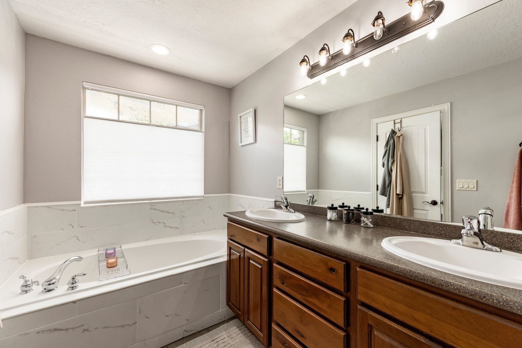  Wasatch Front Views, Walkout Basement & Low-Maintenance Luxury - 物件實景