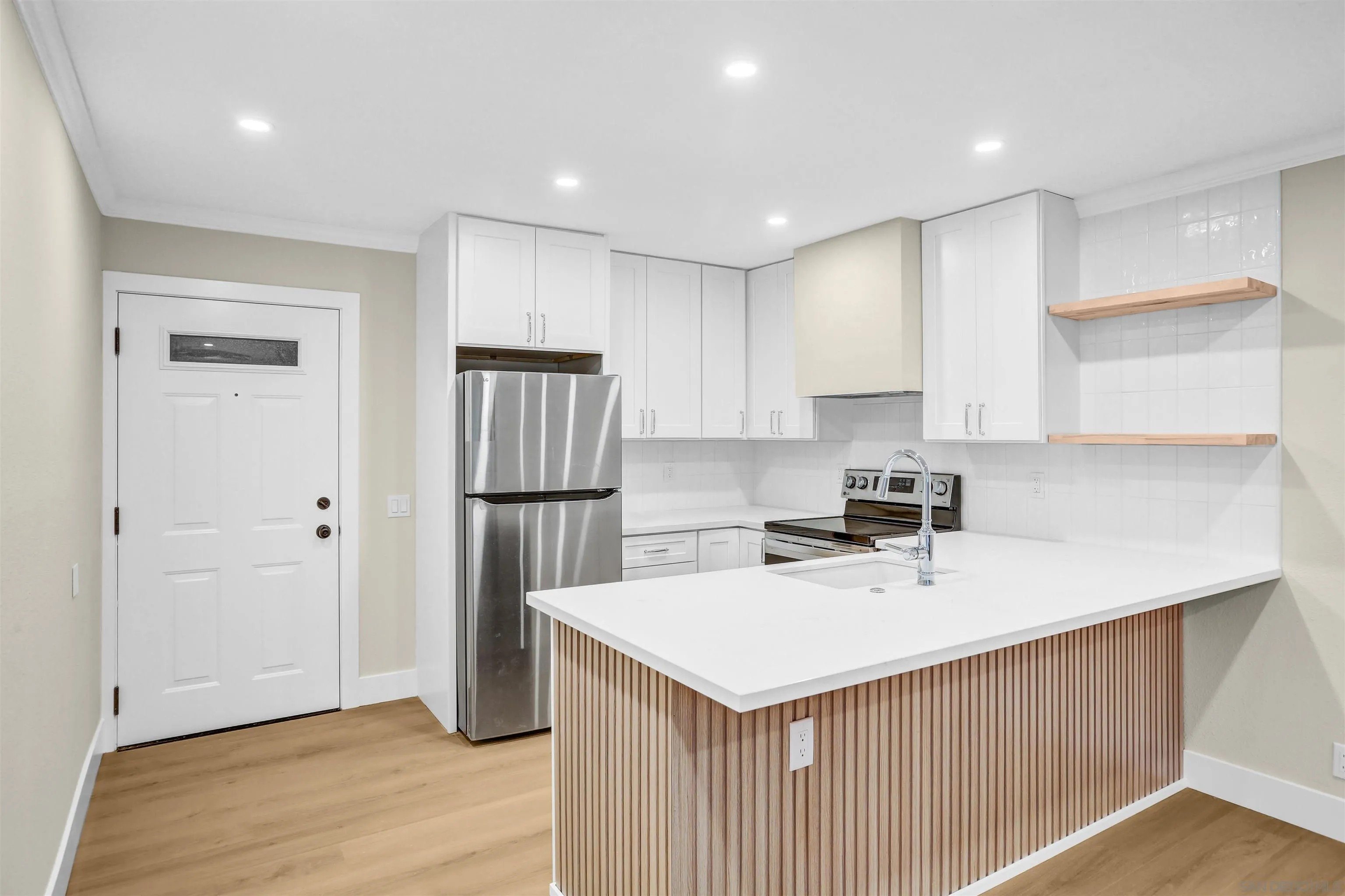 San Diego, California, 92107, United States, 2 Bedrooms Bedrooms, ,1 BathroomBathrooms,Residential,For Sale,1874558