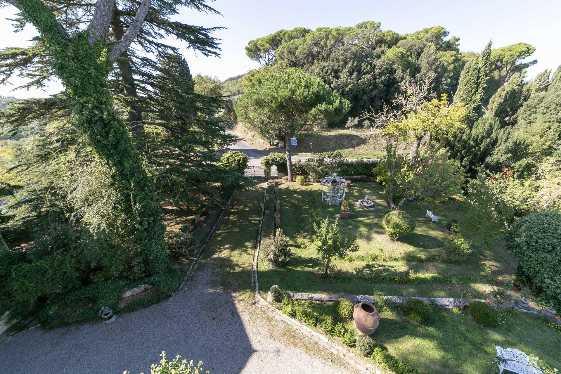 Via di Villa Bianca, Montepulciano, Siena, 53045, IT, 10 Bedrooms Bedrooms, ,10 BathroomsBathrooms,Residential,For Sale,Via di Villa Bianca,1311375