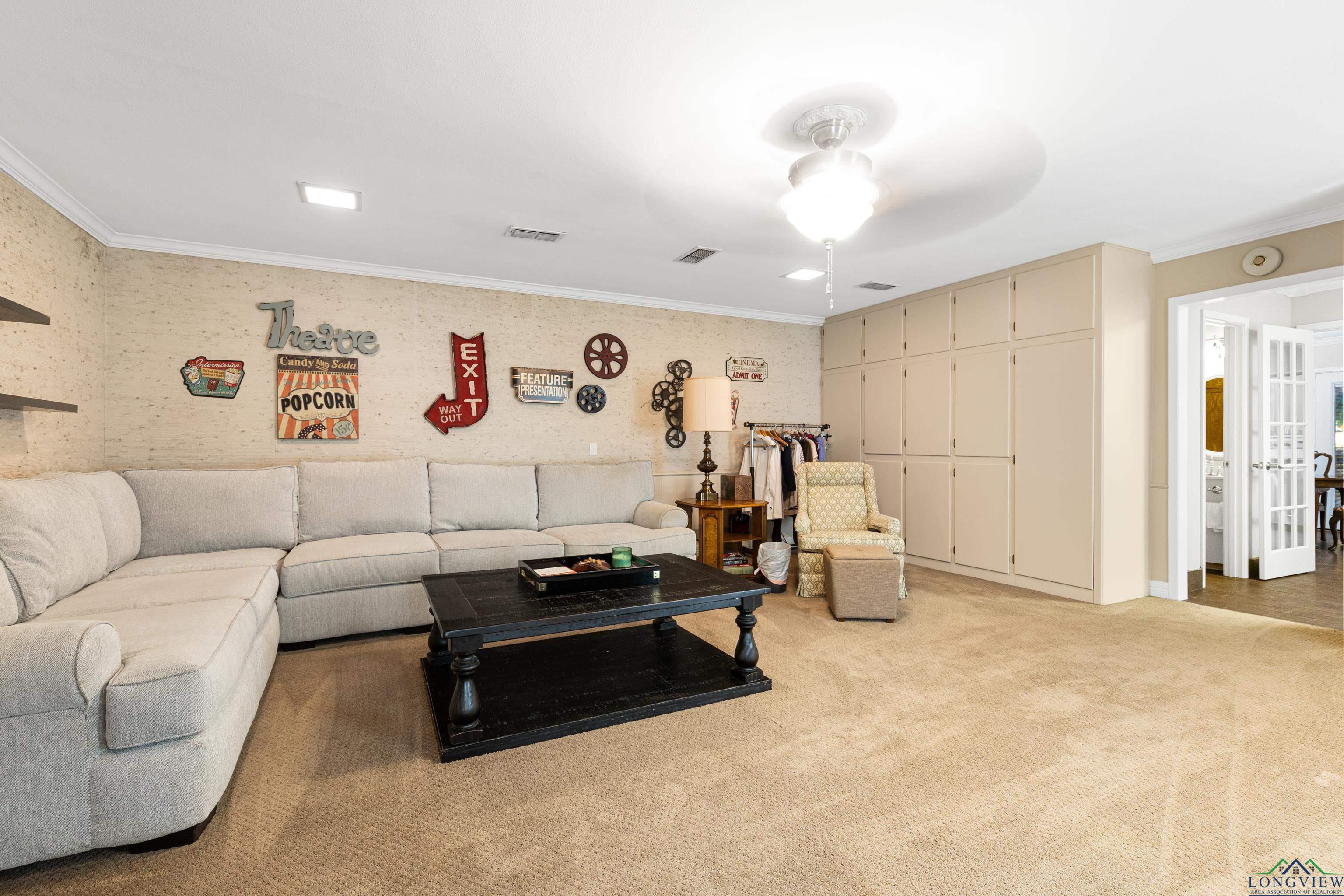 Kilgore, Texas, 75662, United States, 4 Bedrooms Bedrooms, ,3 BathroomsBathrooms,Residential,For Sale,1949860