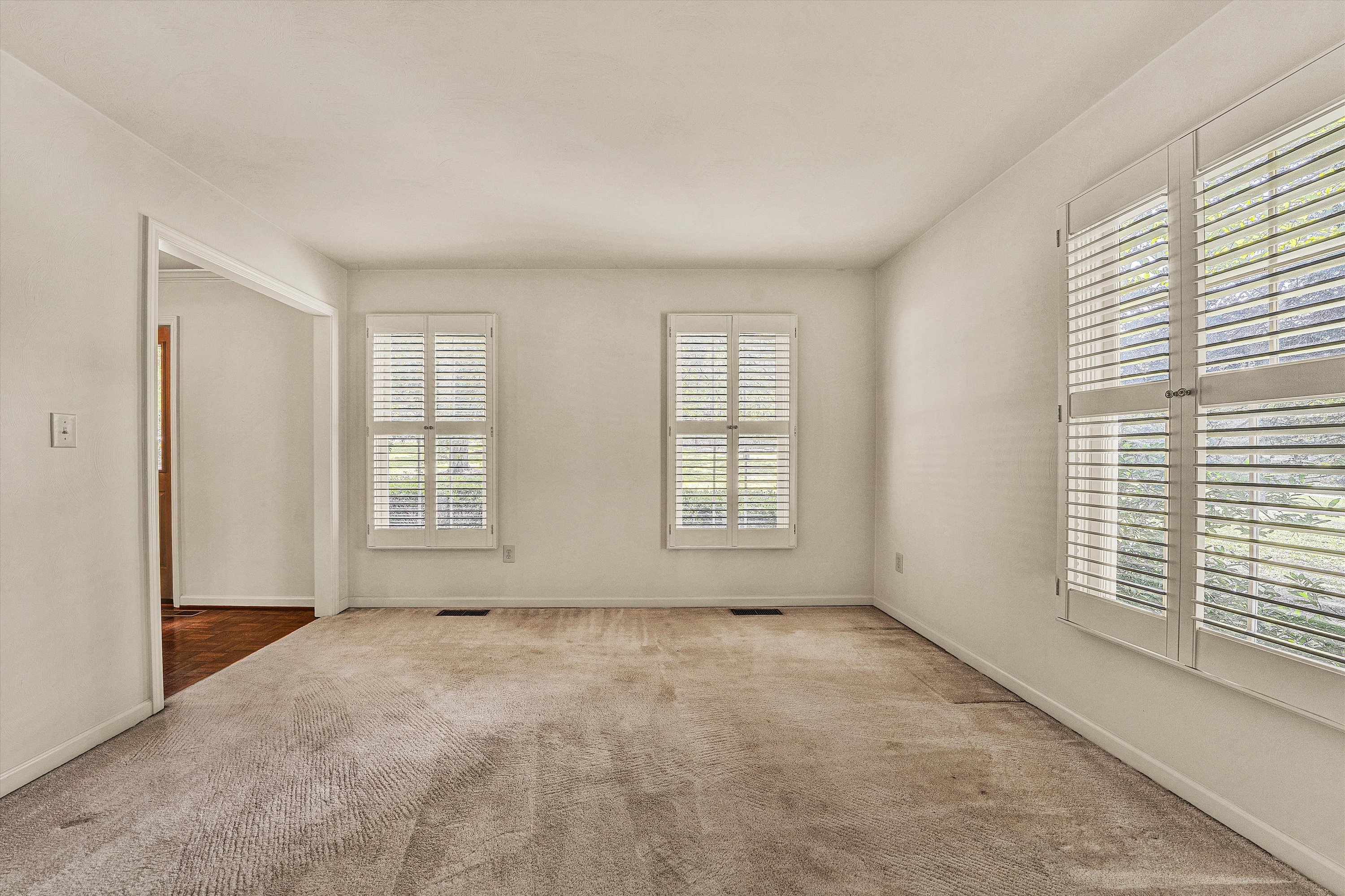 Bedford, Virginia, 24523, United States, 4 Bedrooms Bedrooms, ,4 BathroomsBathrooms,Residential,For Sale,1914324