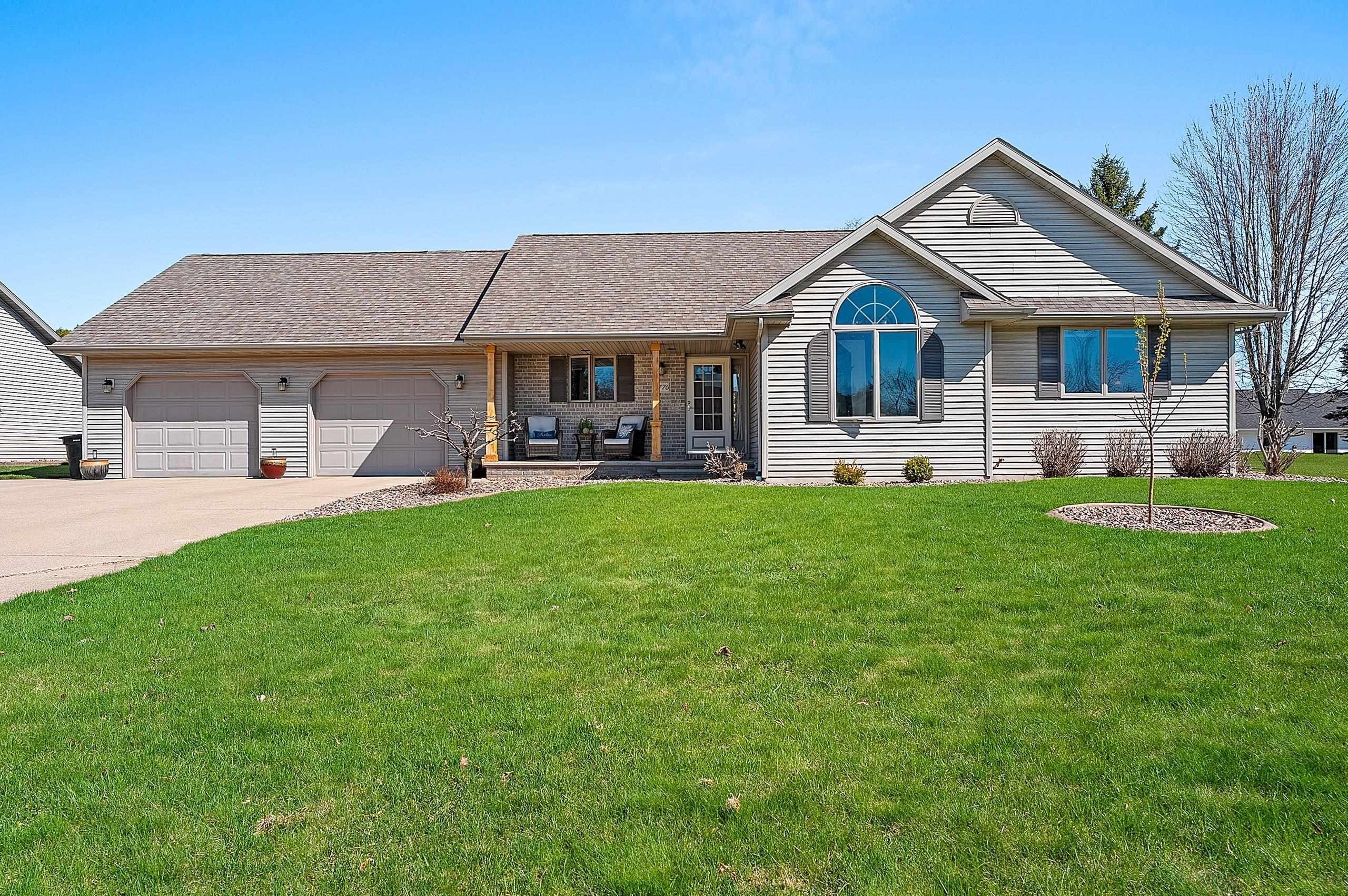 GREEN BAY, Wisconsin, 54313, United States, 4 Bedrooms Bedrooms, ,4 BathroomsBathrooms,Residential,For Sale,2048613