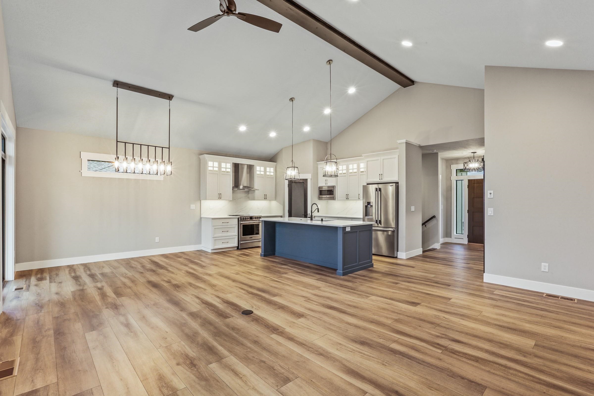 Spokane, Washington, 99223, United States, 5 Bedrooms Bedrooms, ,4 BathroomsBathrooms,Residential,For Sale,1927466