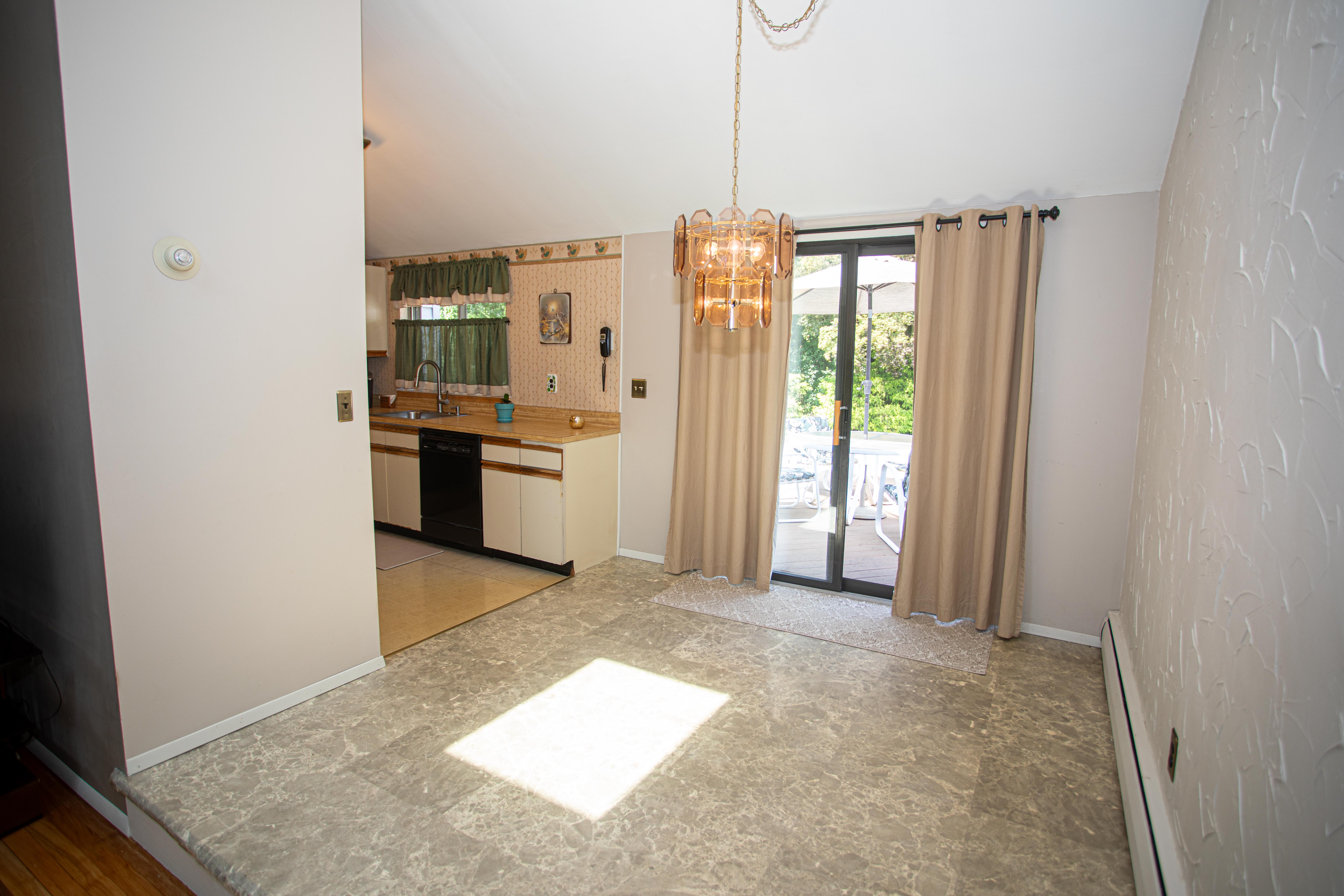 Parlin, New Jersey, 08859, United States, 3 Bedrooms Bedrooms, ,2 BathroomsBathrooms,Residential,For Sale,1915200